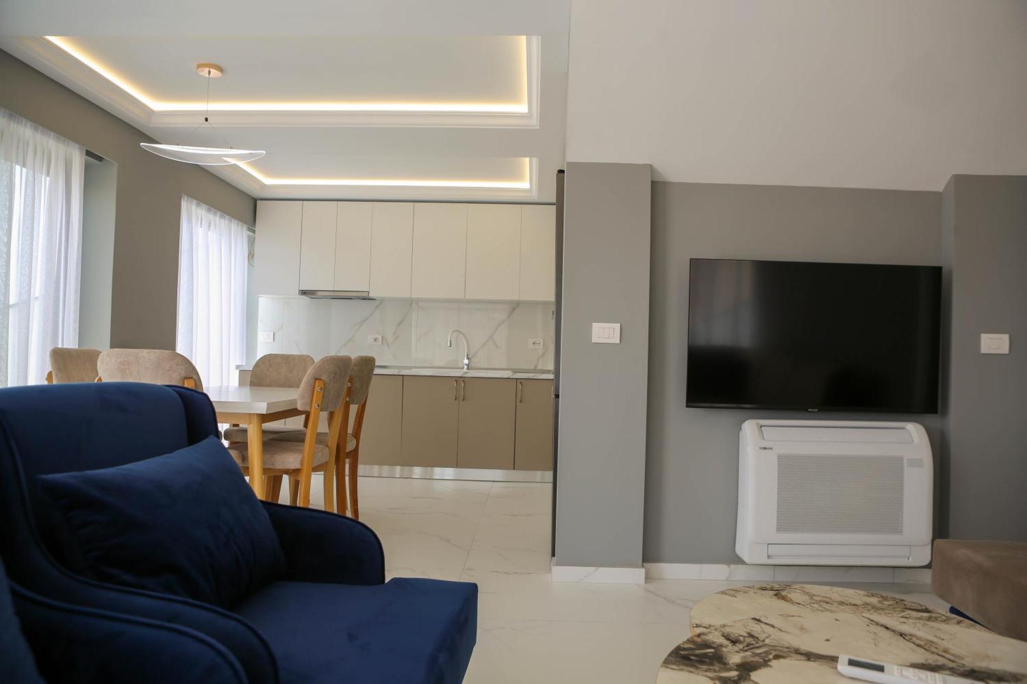 Matias Apartments Sarandë Esterno foto