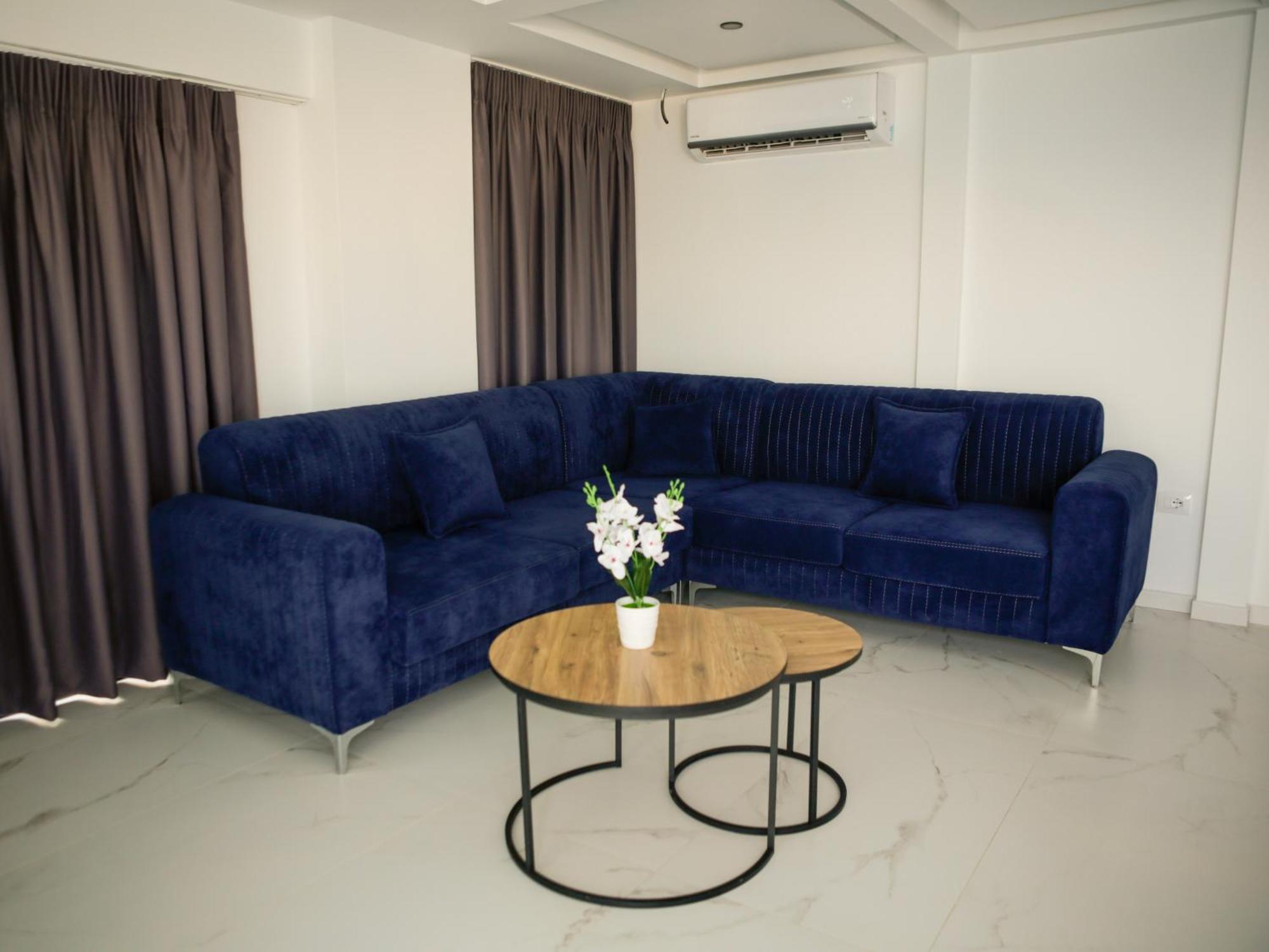 Matias Apartments Sarandë Esterno foto